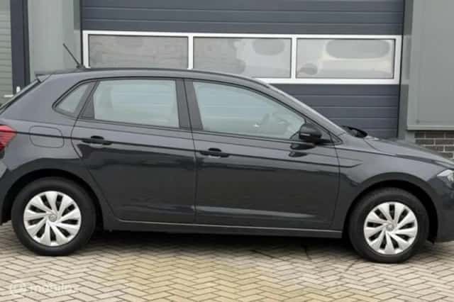 Volkswagen Polo (2017) thumbnail 4
