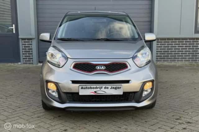 Kia Picanto (2014) thumbnail 2