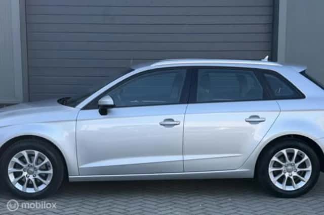 Audi A3 (2014) thumbnail 6