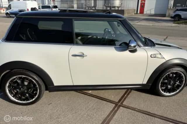 MINI Mini 1 6 Cooper s (2011) thumbnail 6