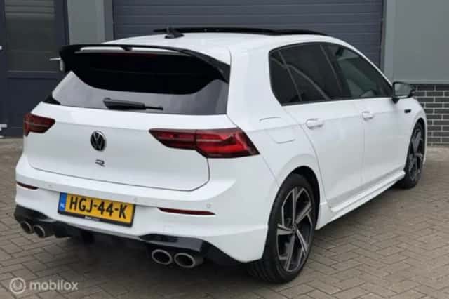Volkswagen Golf (2021) thumbnail 5