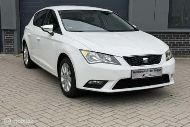 SEAT Leon (2013) thumbnail 3
