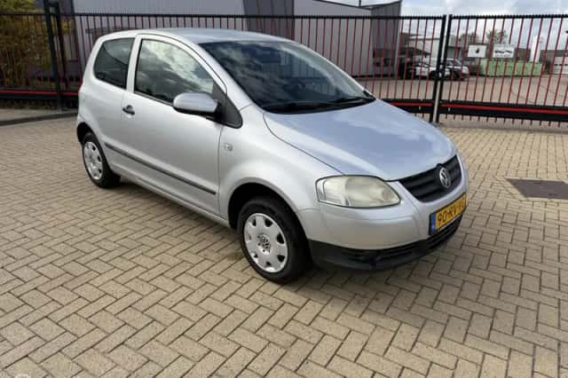 Volkswagen Fox (2005) thumbnail 6