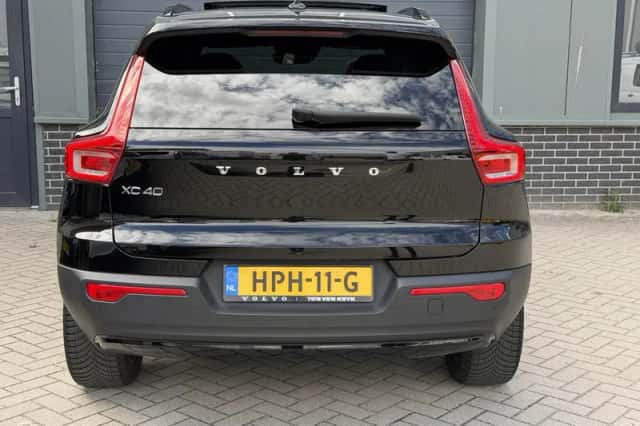 Volvo XC40 (2021) thumbnail 5