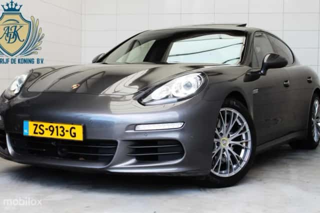 Porsche Panamera (2013) thumbnail 1