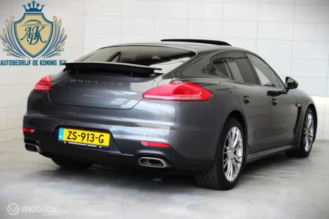 Porsche Panamera (2013) thumbnail 4