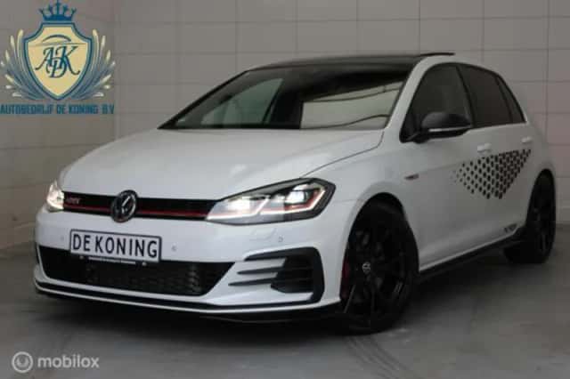 Volkswagen Golf (2019) thumbnail 1
