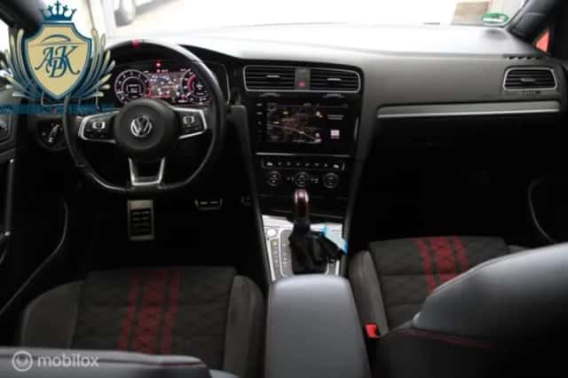 Volkswagen Golf (2019) thumbnail 5