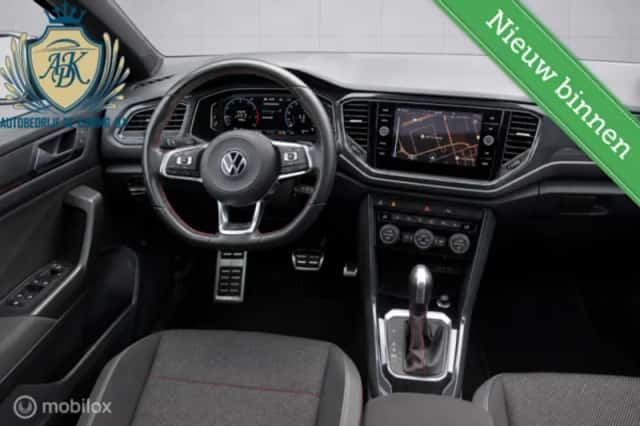 Volkswagen T-Roc (2020) thumbnail 5