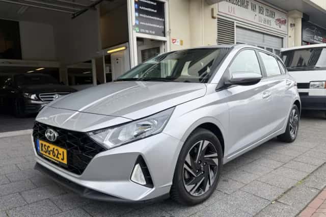 Hyundai i20 (2023) thumbnail 2