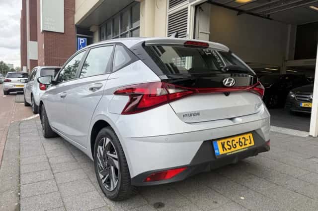 Hyundai i20 (2023) thumbnail 3