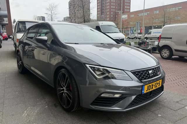 SEAT Leon (2018) thumbnail 6