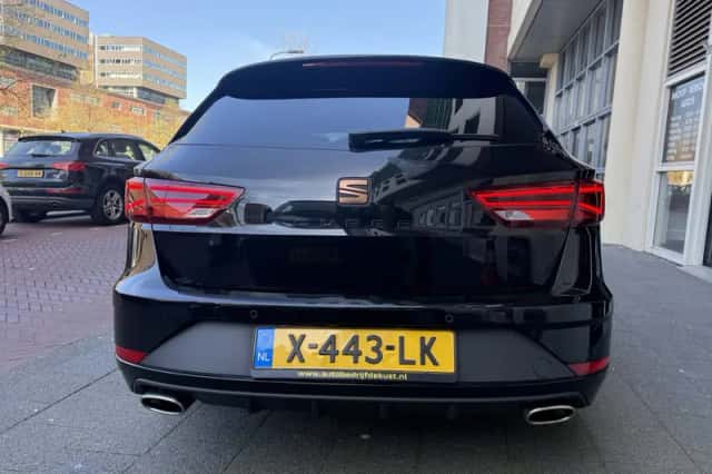 SEAT Leon (2020) thumbnail 4