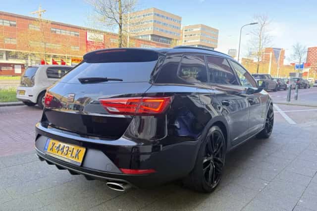 SEAT Leon (2020) thumbnail 5