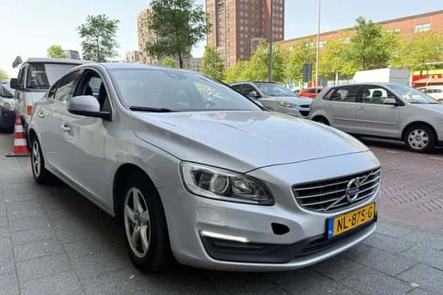Volvo S60 (2017) thumbnail 6