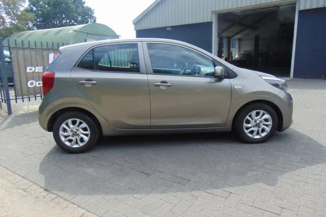 Kia Picanto (2018) thumbnail 5