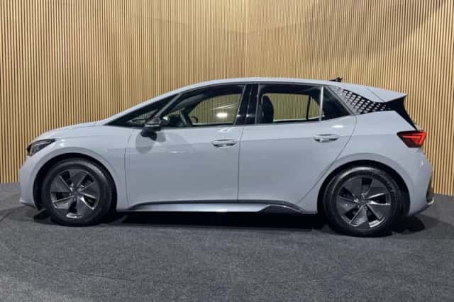 CUPRA Born (2023) thumbnail 2