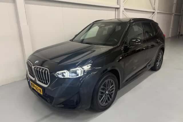 BMW X1 (2023) thumbnail 4