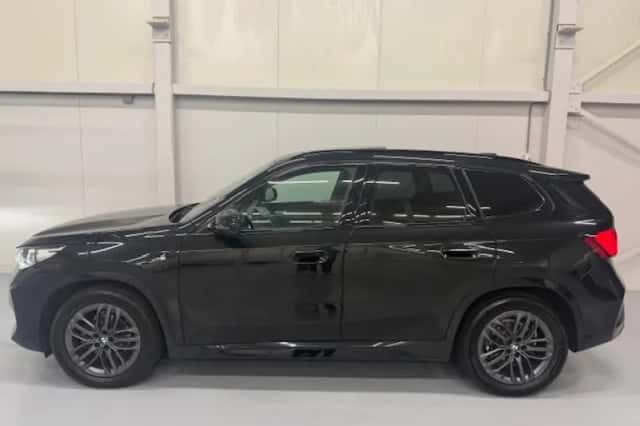 BMW X1 (2023) thumbnail 5