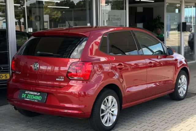 Volkswagen Polo (2014) thumbnail 3