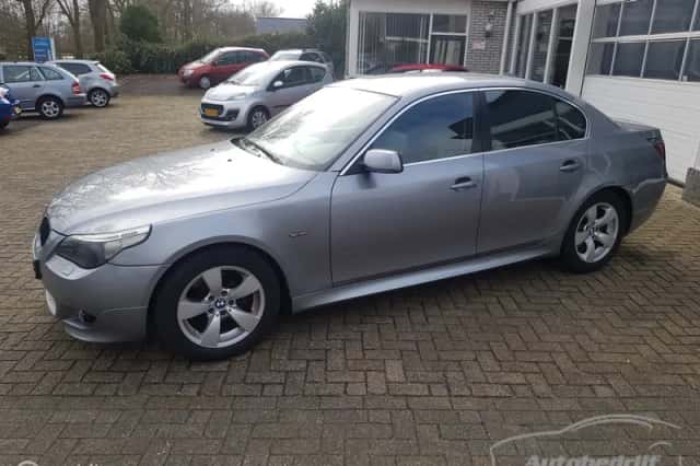 BMW 5-Serie (2003) thumbnail 1