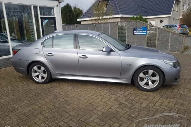 BMW 5-Serie (2003) thumbnail 3
