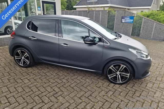 Peugeot 208 (2017) thumbnail 3