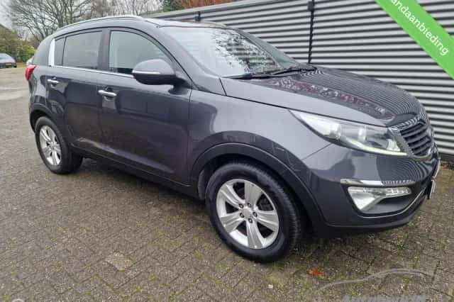 Kia Sportage (2013) thumbnail 3