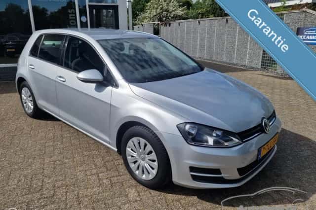 Volkswagen Golf (2014) thumbnail 2