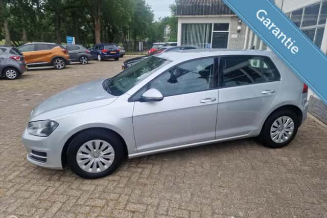 Volkswagen Golf (2014) thumbnail 5