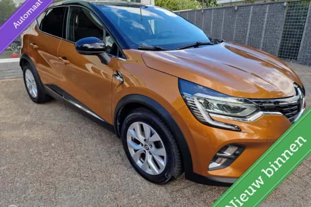 Renault Captur (2021) thumbnail 3