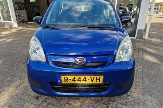 Daihatsu Cuore (2010) thumbnail 3