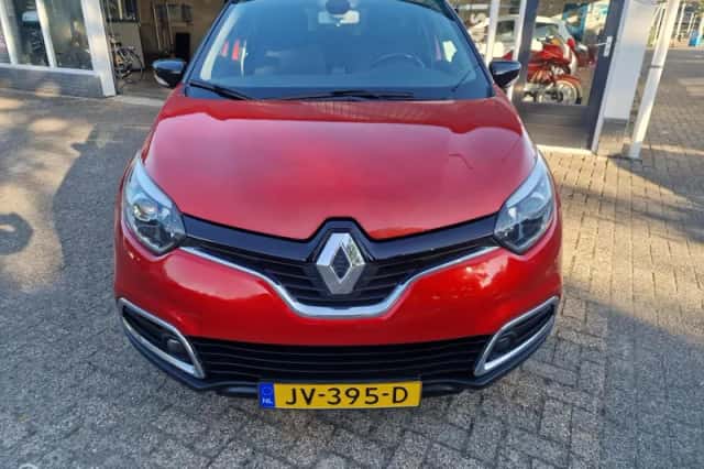 Renault Captur (2016) thumbnail 5