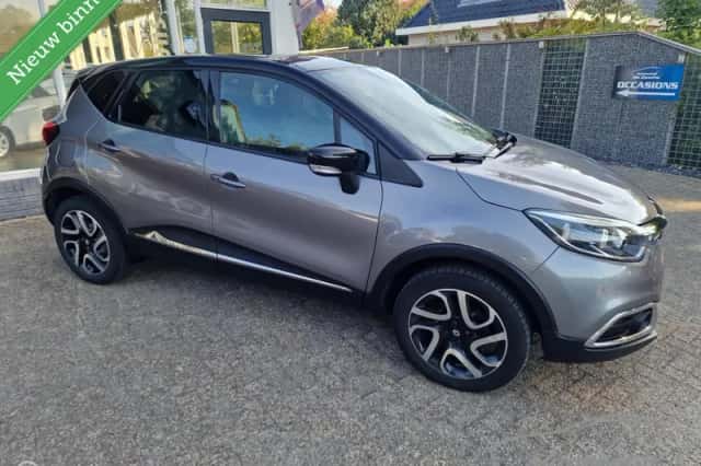 Renault Captur (2016) thumbnail 1