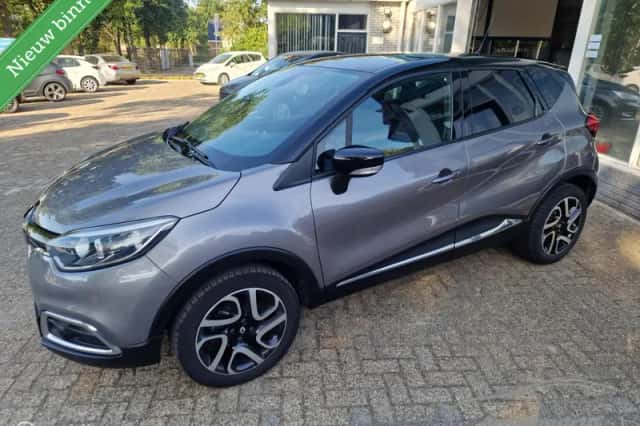 Renault Captur (2016) thumbnail 2
