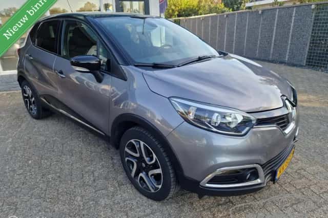 Renault Captur (2016) thumbnail 3