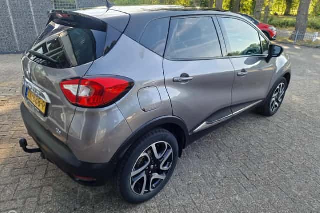 Renault Captur (2016) thumbnail 6