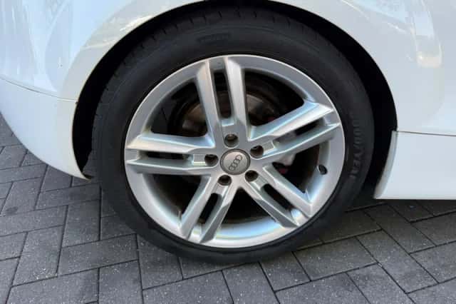 Audi TT (2008) thumbnail 4