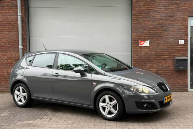 SEAT Leon (2009) thumbnail 1