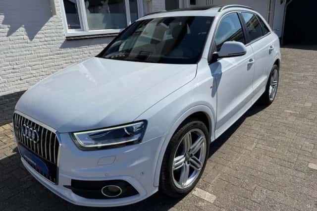 Audi Q3 (2012) thumbnail 1