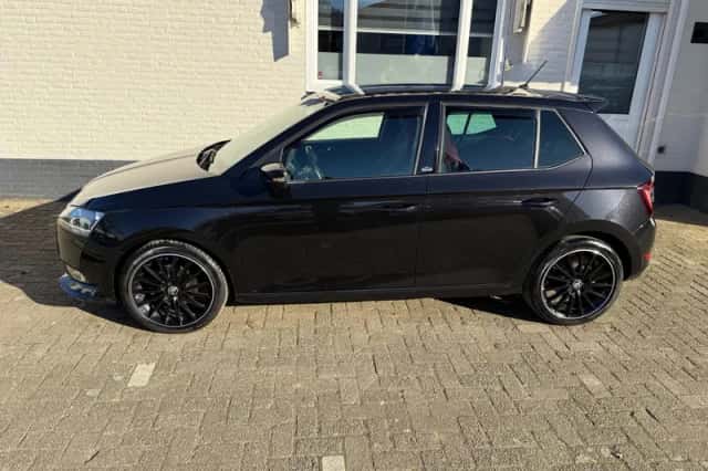 Škoda Fabia (2021) thumbnail 3