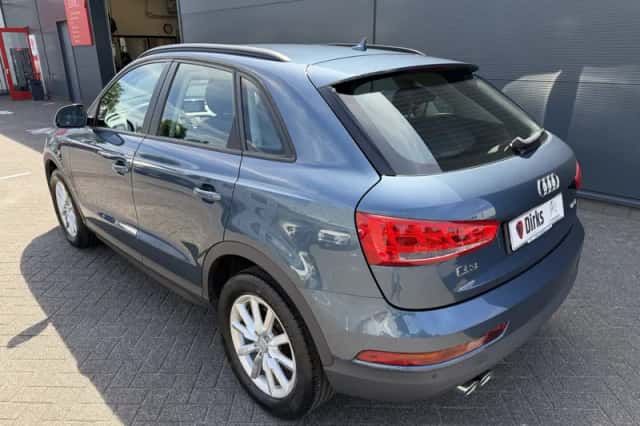 Audi Q3 (2016) thumbnail 5