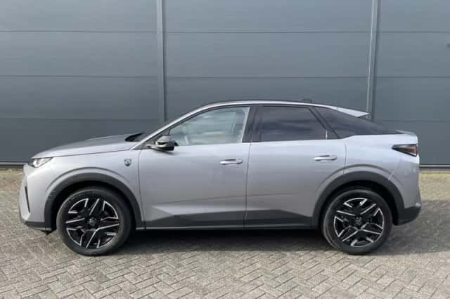 Peugeot 3008 (2024) thumbnail 3