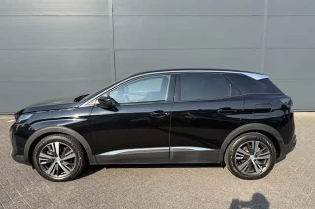 Peugeot 3008 (2022) thumbnail 3