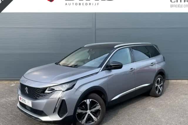 Peugeot 5008 (2024) thumbnail 1