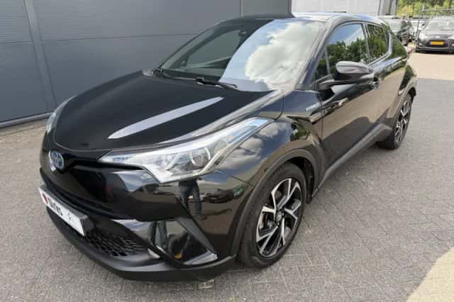 Toyota C-HR (2019) thumbnail 4