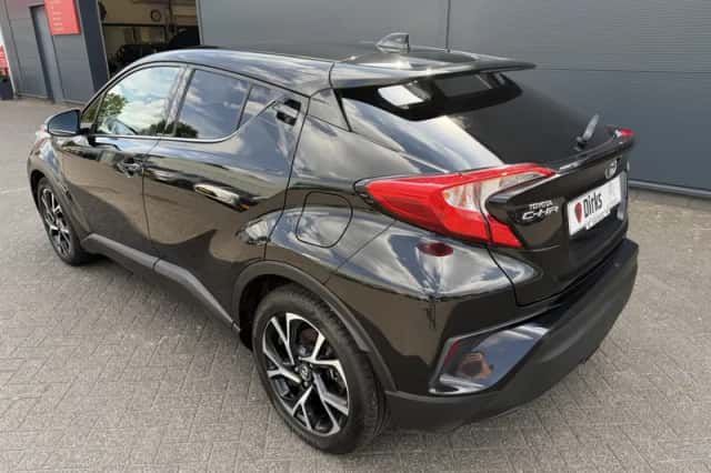 Toyota C-HR (2019) thumbnail 5