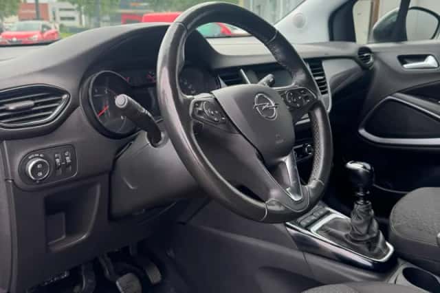 Opel Crossland (2023) thumbnail 3