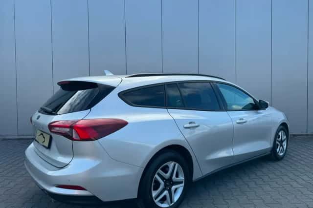 Ford Focus (2022) thumbnail 2