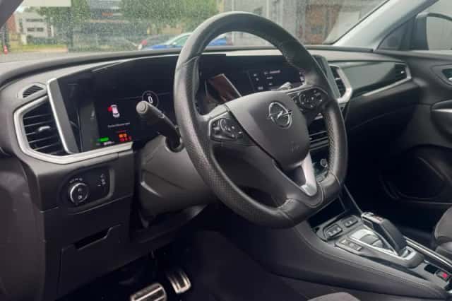 Opel Grandland (2023) thumbnail 3